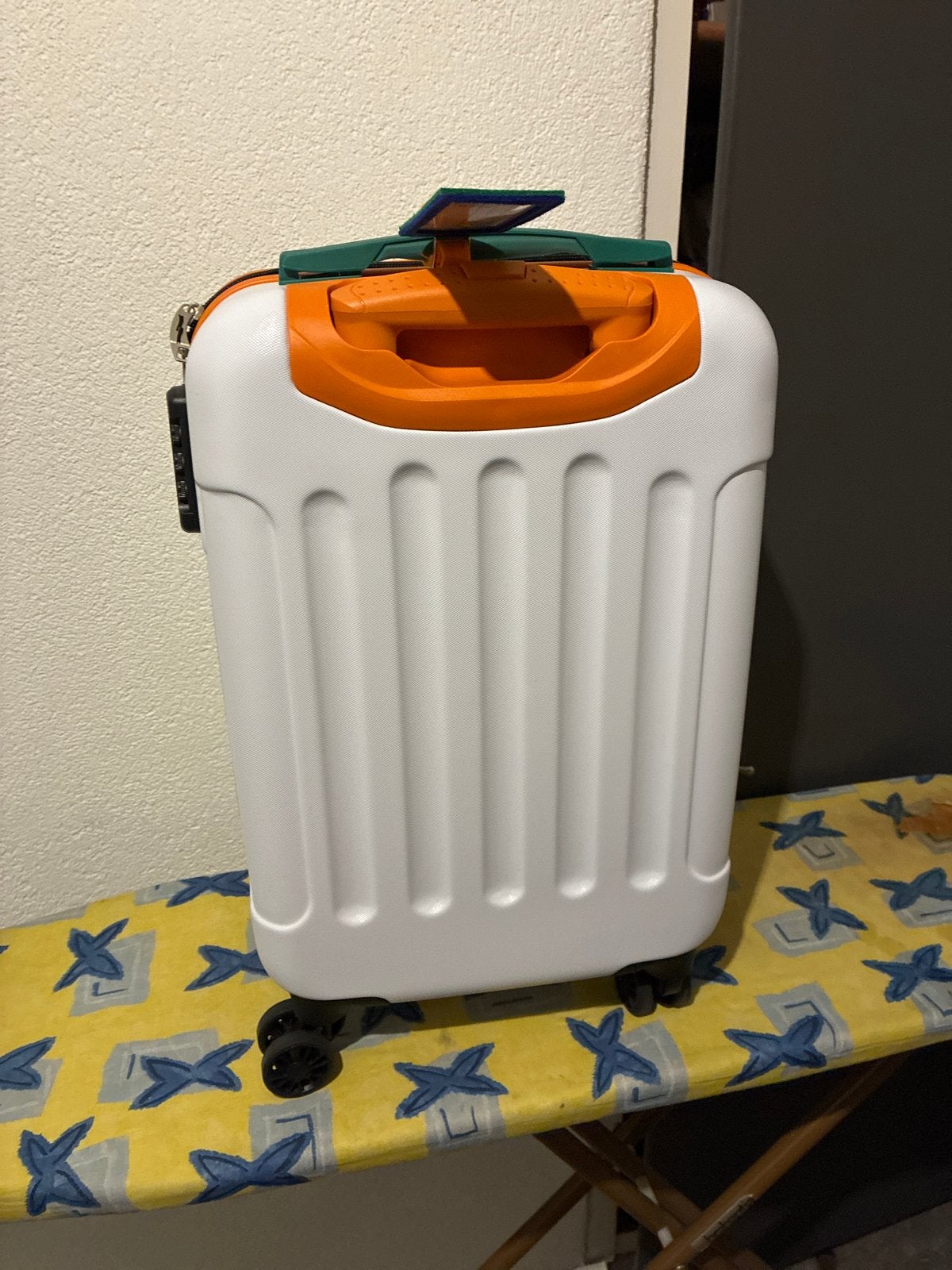 Nieuwe Postcode Loterij Handbagage Koffer, Ophalen, Hard kunststof, Minder dan 50 cm, Minder dan 35 cm