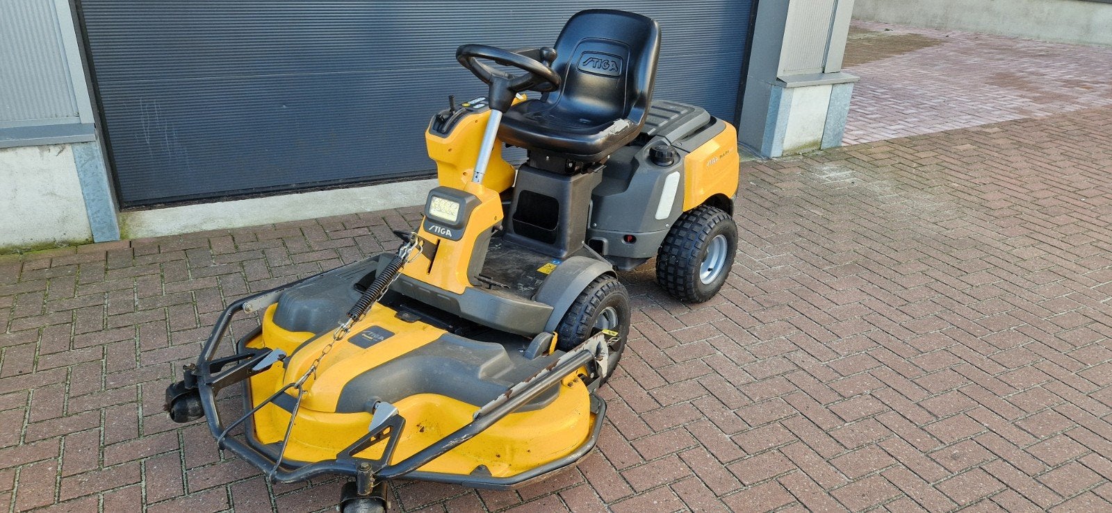 Stiga park 340ix 18 pk 4x4 vanguard hydraulische stuurbekrac, Ophalen, Nieuw, Stiga zitmaaier, Elektrische starter