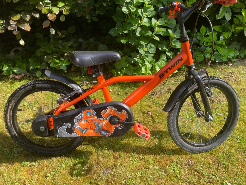 B'Twin Discover Kinderfiets 16 inch - Oranje, Fietsen en Brommers, Fietsen | Kinderfietsjes, Ophalen, Zo goed als nieuw, Velgrem