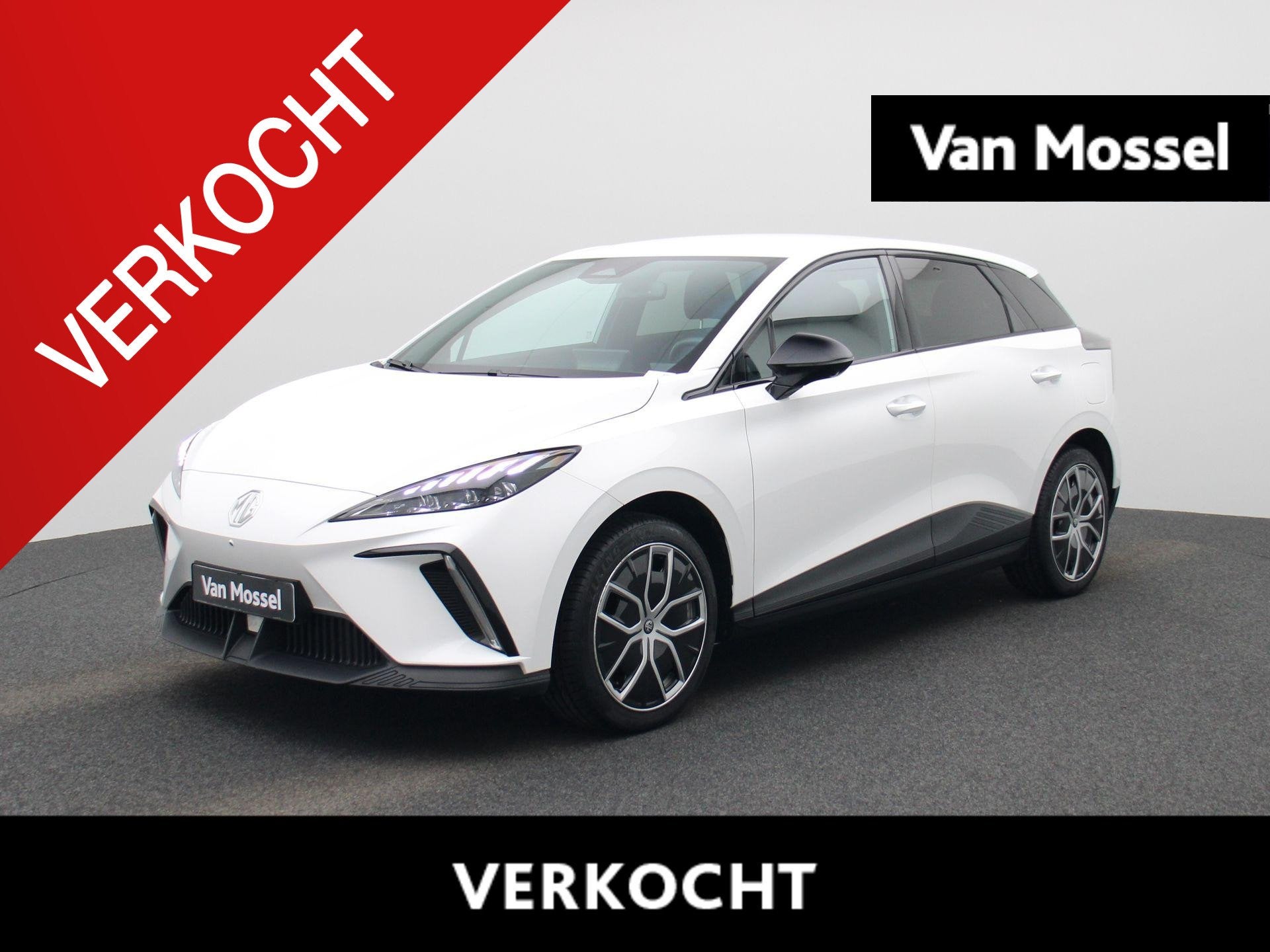 MG 4 Long Range 64kWh Luxury | Navigatie | Parkeersensoren &