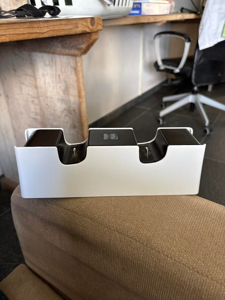 PS5 DualSense Oplaadstation - Wit, Ophalen of Verzenden, Zo goed als nieuw