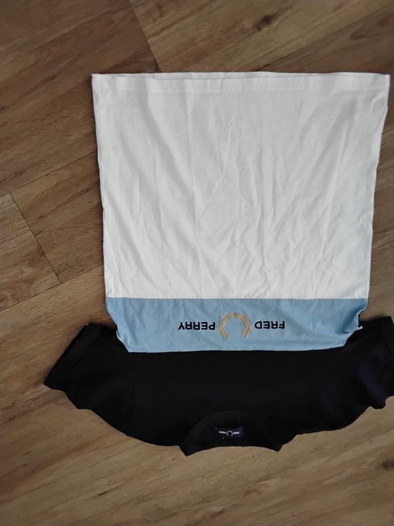 Sportshirt maat s merk fred perry, Overige typen, Ophalen of Verzenden, Zo goed als nieuw, Maat 36 (S)