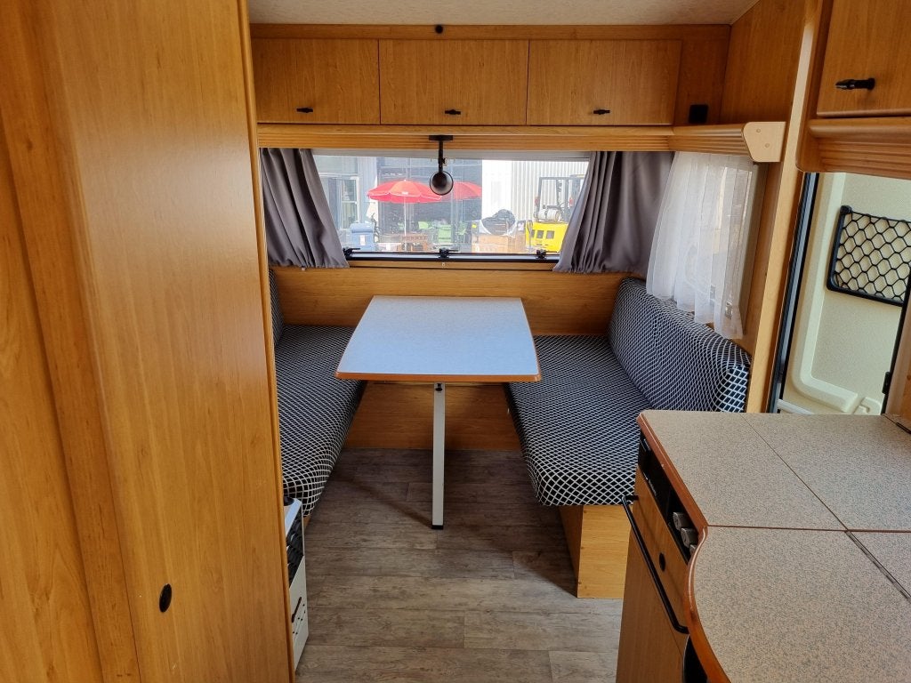 Dethleffs Camper 430 T 4 pers. - Voortent -, Standaardzit, Bedrijf, Tot en met 4, Dwarsbed
