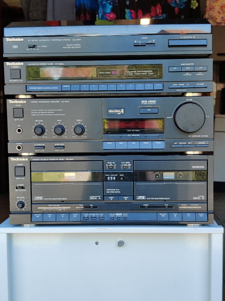 Zeer mooi  Technics midi set stereo  losse componenten., Losse componenten, Zo goed als nieuw, Ophalen, Tuner of Radio
