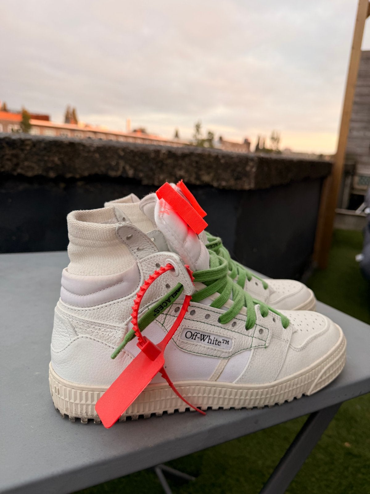 Off-White Sneakers - Zo goed als nieuw, Wit, Ophalen of Verzenden, Sneakers of Gympen, Zo goed als nieuw