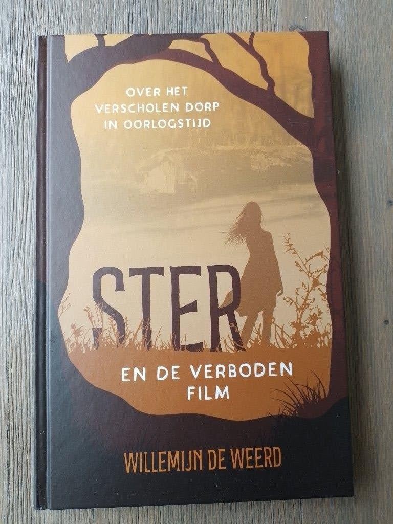 Ster en de verboden film door Willemijn de Weerd, Ophalen of Verzenden, Zo goed als nieuw, Willemijn de Weerd