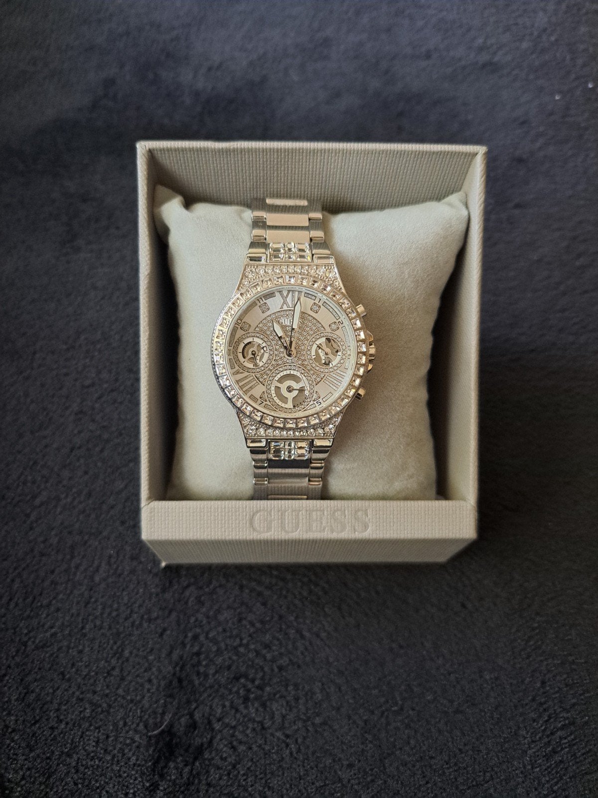 Dames horloge zilver Guess ophalen in Nijmegen, Ophalen, Guess, Polshorloge, Overige materialen
