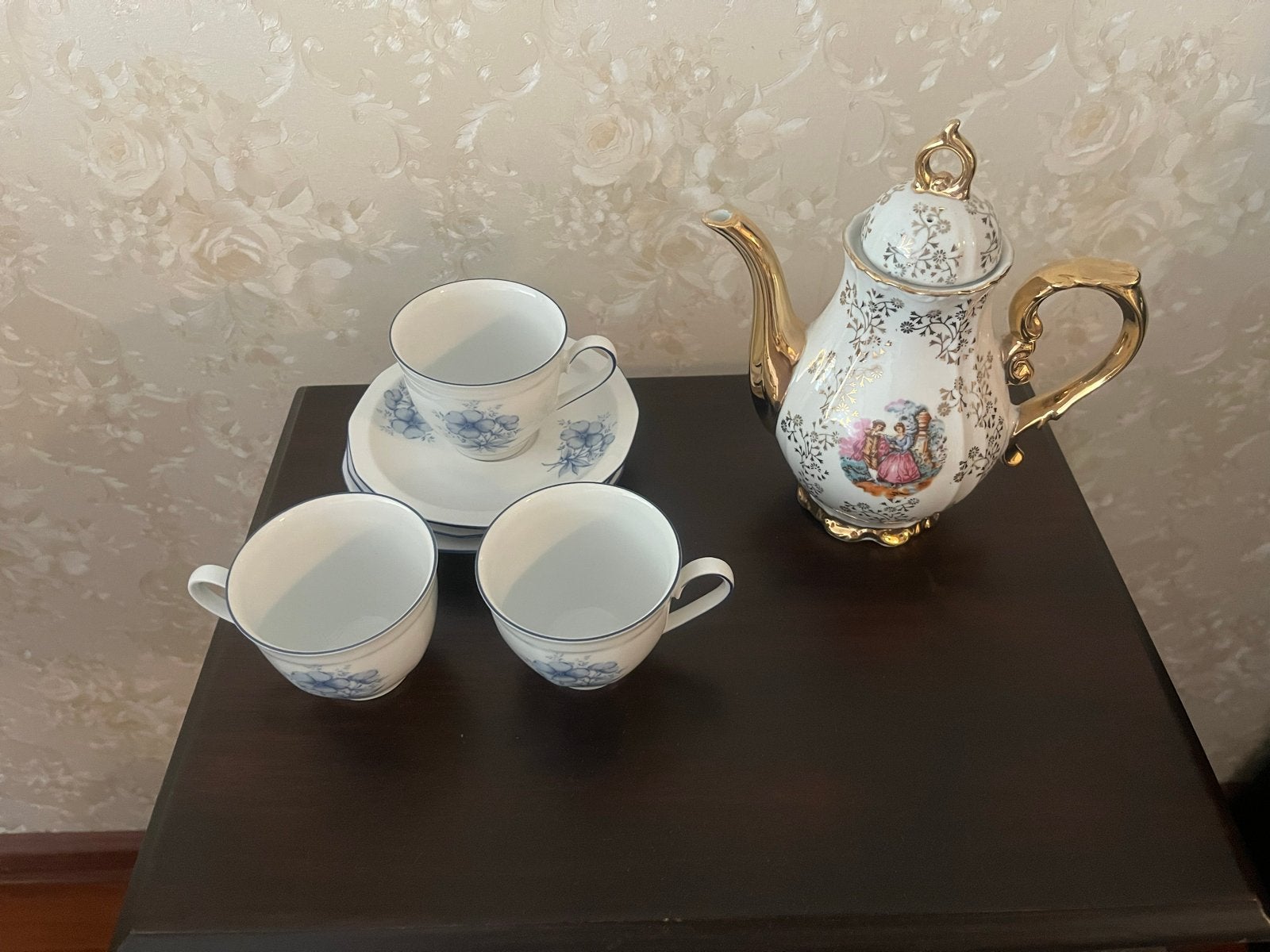 Vintage koffieset: 3 kop en schotel met koffiepot, Antiek en Kunst, Ophalen of Verzenden