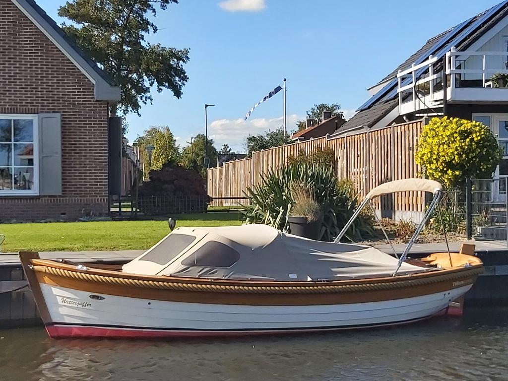 Prachtige klassieke Sloep Triton 650, Watersport en Boten, Sloepen, Ophalen, 10 tot 30 pk, Gebruikt, Binnenboordmotor