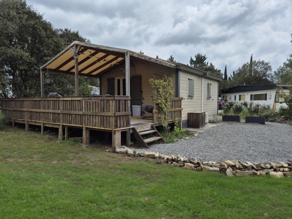 Vakantiechalet voor 6 personen op NL Park in Frankrijk, Vakantie, In bos, 2 slaapkamers, Recreatiepark, Languedoc-Roussillon
