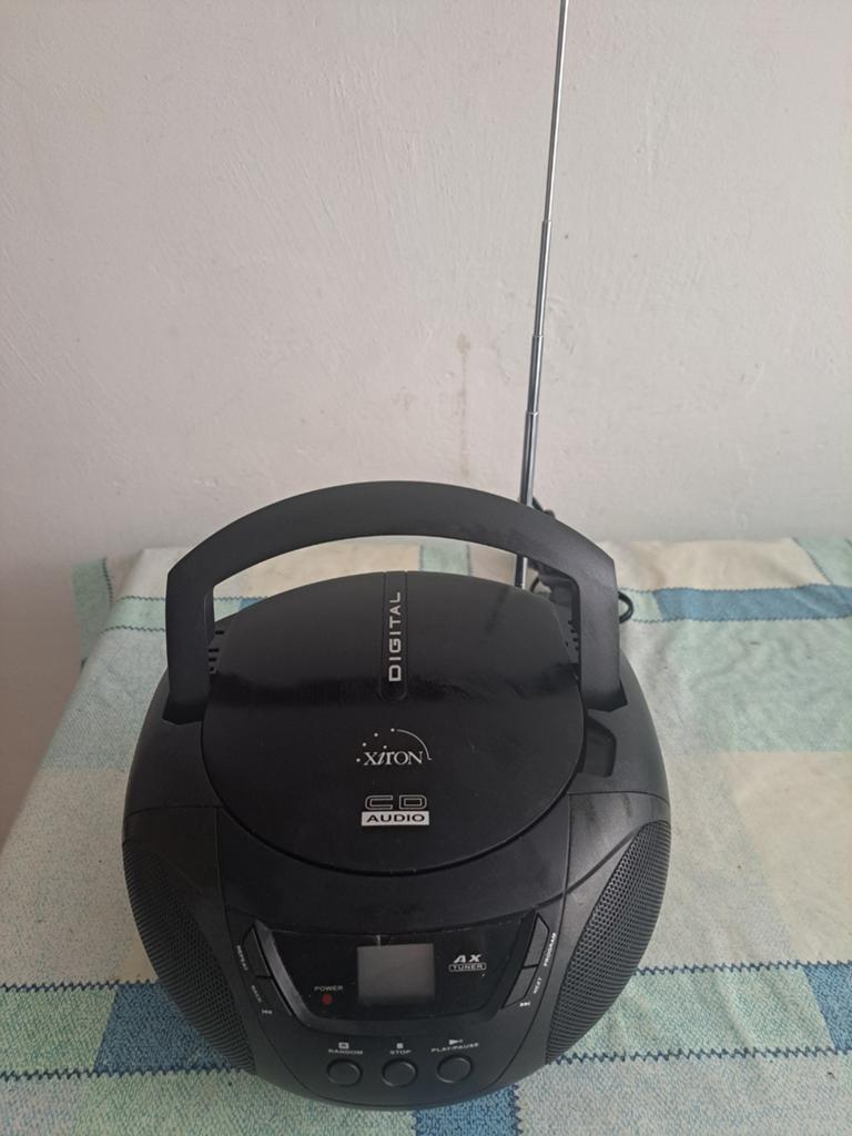 XIRON CD AUX AUDIO DIGITAL RADIO, Ophalen of Verzenden, Zo goed als nieuw