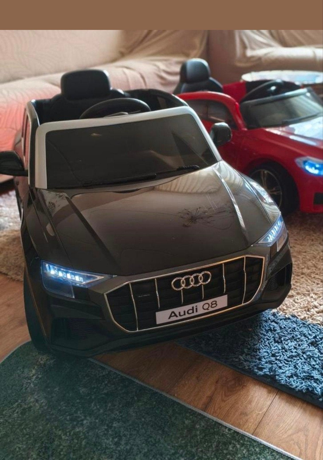 Audi Q8 Elektrische Kinderauto - Zwart, Ophalen, Zo goed als nieuw