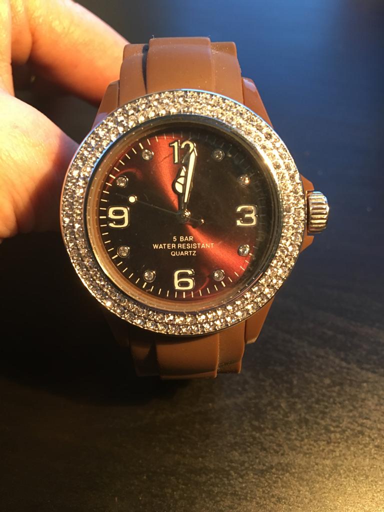 Horloge met Swarovski-kristallen, 200 cm of meer, Zo goed als nieuw, Rechthoekig, 50 tot 100 cm