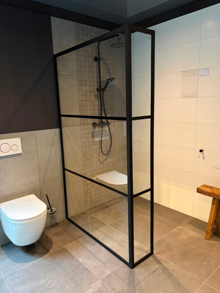 Uitverkoop!! Douchewand mat zwart inloopdouche Riho Grid 402, Ophalen, Zo goed als nieuw, Glas, Douche