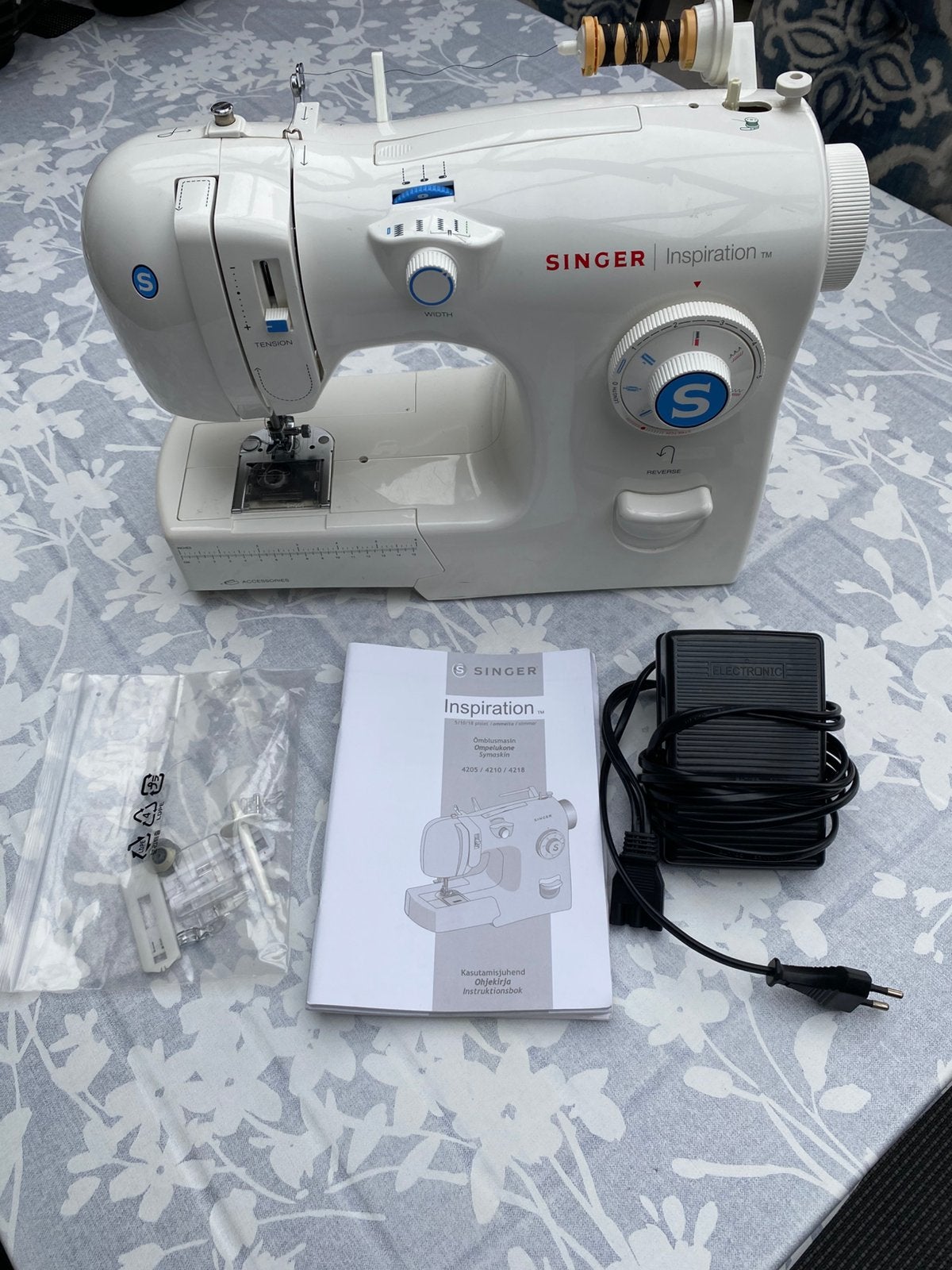 Singer inspiration 4210 naaimachine., Ophalen of Verzenden, Zo goed als nieuw, Naaimachine, Singer