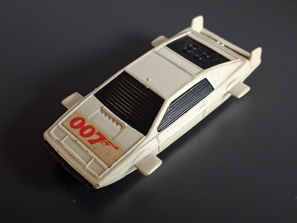 James Bond 007 Lotus Esprit Corgi Juniors, Ophalen of Verzenden, Groter dan 1:32, Auto, Overige merken