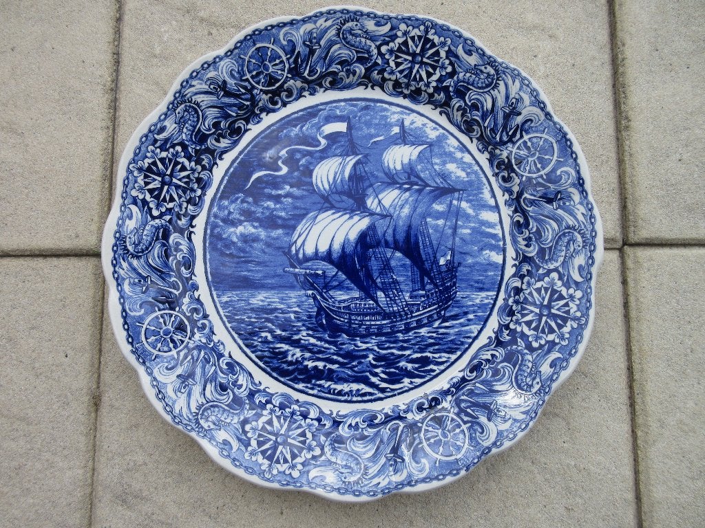 Groot Delfts blauw bord wandbord met zeilboot Boch Freres, Antiek en Kunst, Ophalen of Verzenden