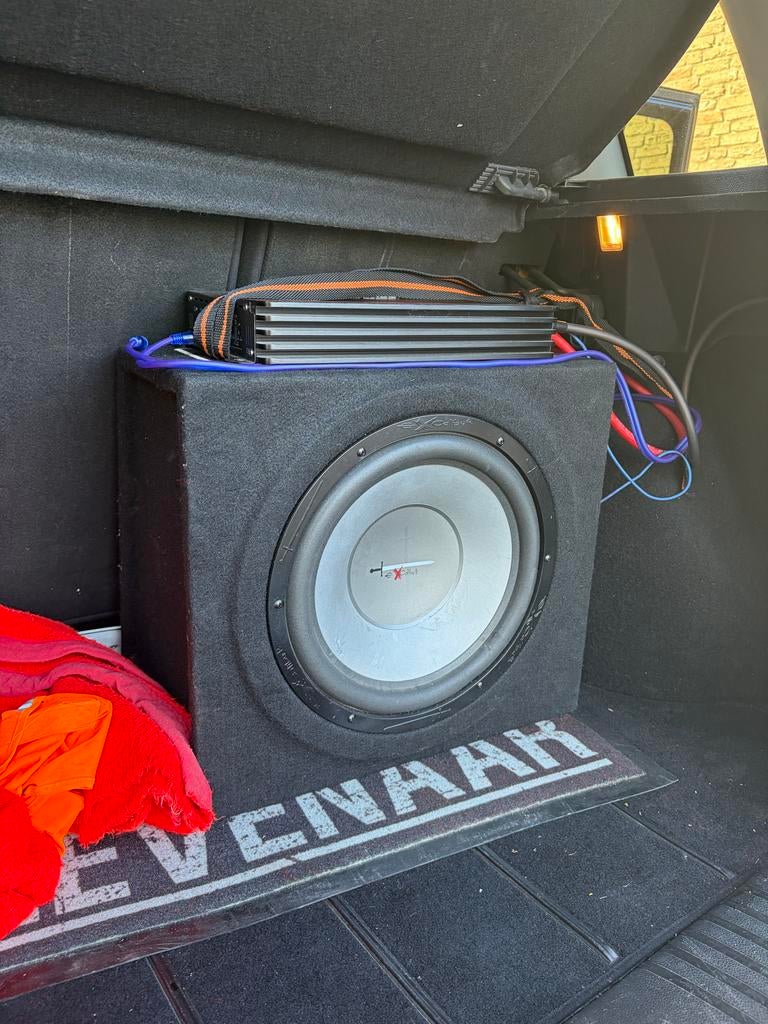 Excalibur 1000W Subwoofer + Renegade RXA1100 Versterker, Auto diversen, Autospeakers, Ophalen, Gebruikt