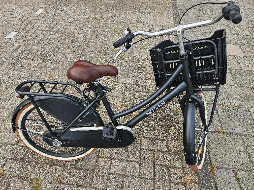 Meisjesfiets 22 inch zwart, Ophalen, Terugtraprem, 22 inch, Gebruikt