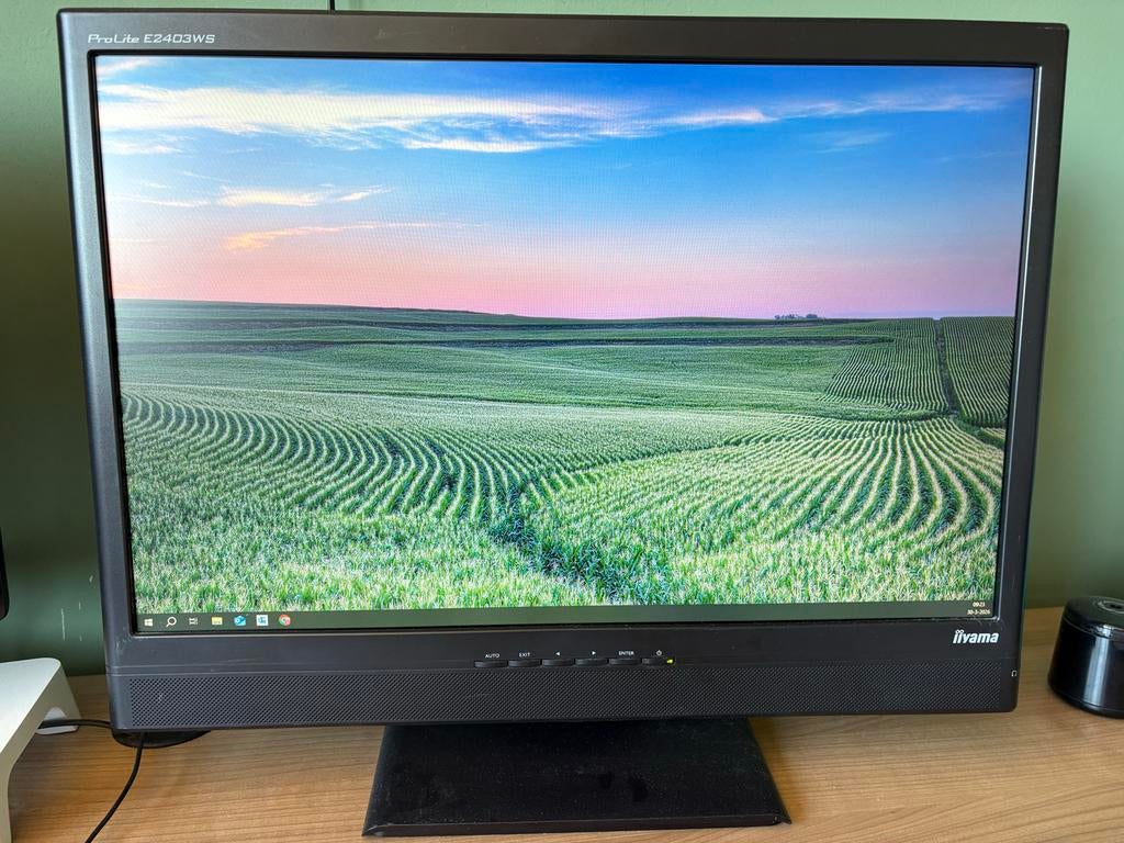 Iiyama ProLite E2403WS 24 inch monitor met VGA aansluiting, Computers en Software, Monitoren, Gebruikt, 60 Hz of minder, VGA, Full HD