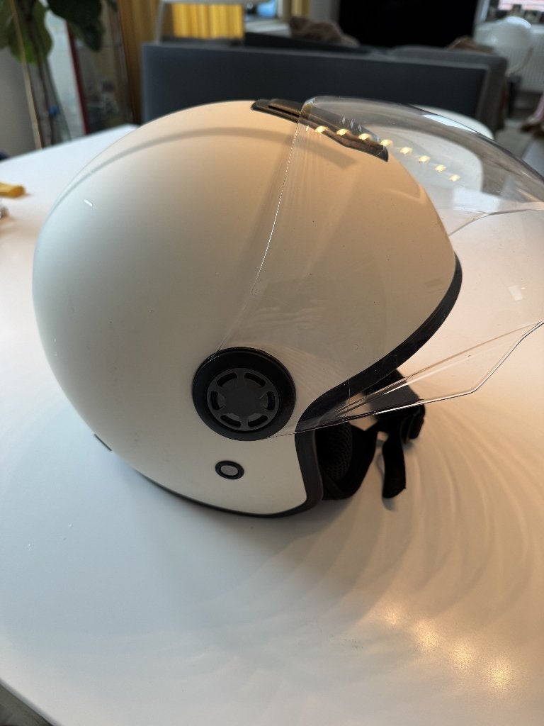 Nieuwe witte scooter helm GMS Gelato. Met zonneklep maat M, Ophalen, Nieuw, Medium, GMS