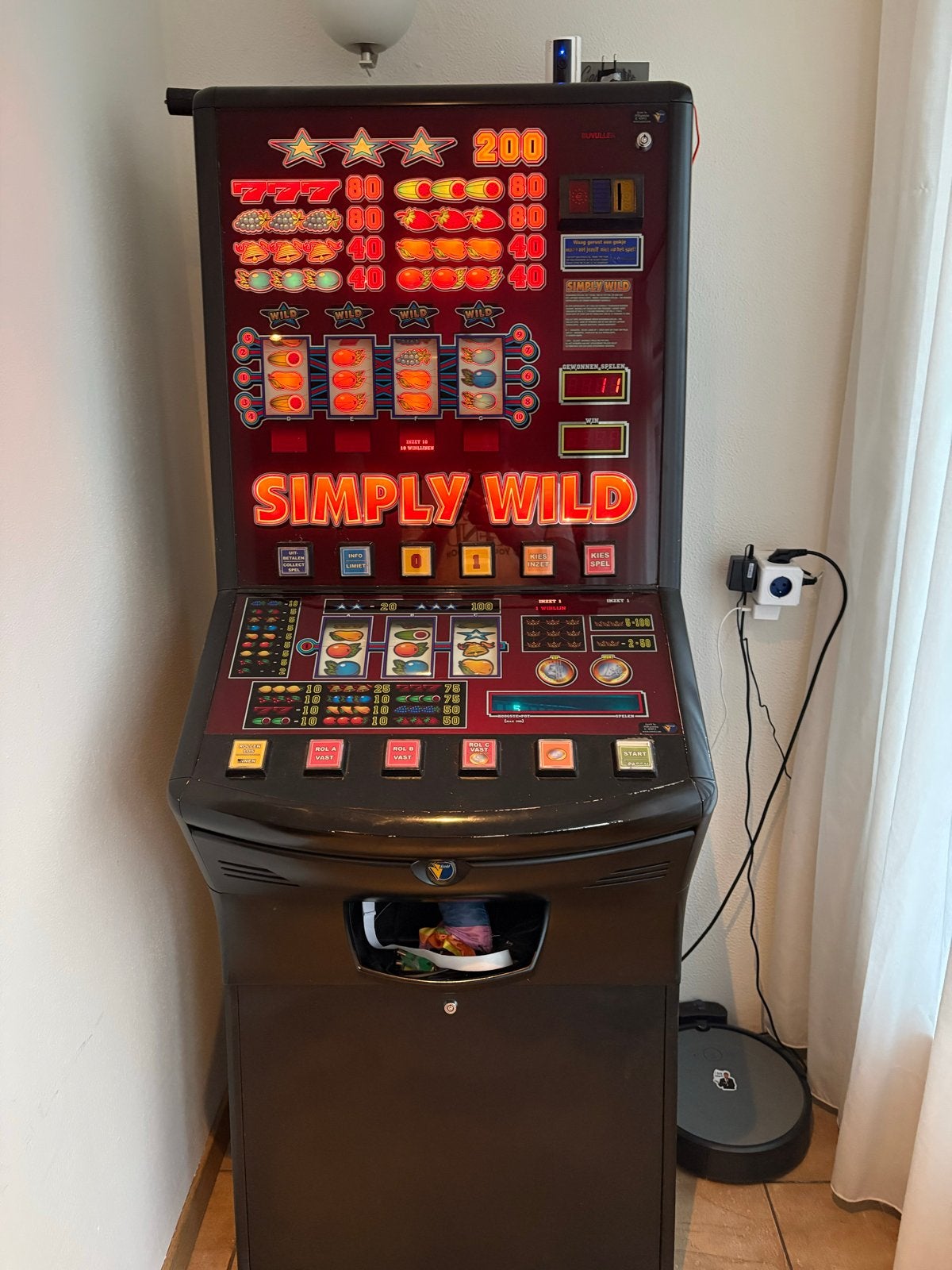 Simply Wild fruitautomaat - Perfect voor thuisentertainment, Euro, Ophalen, Gebruikt