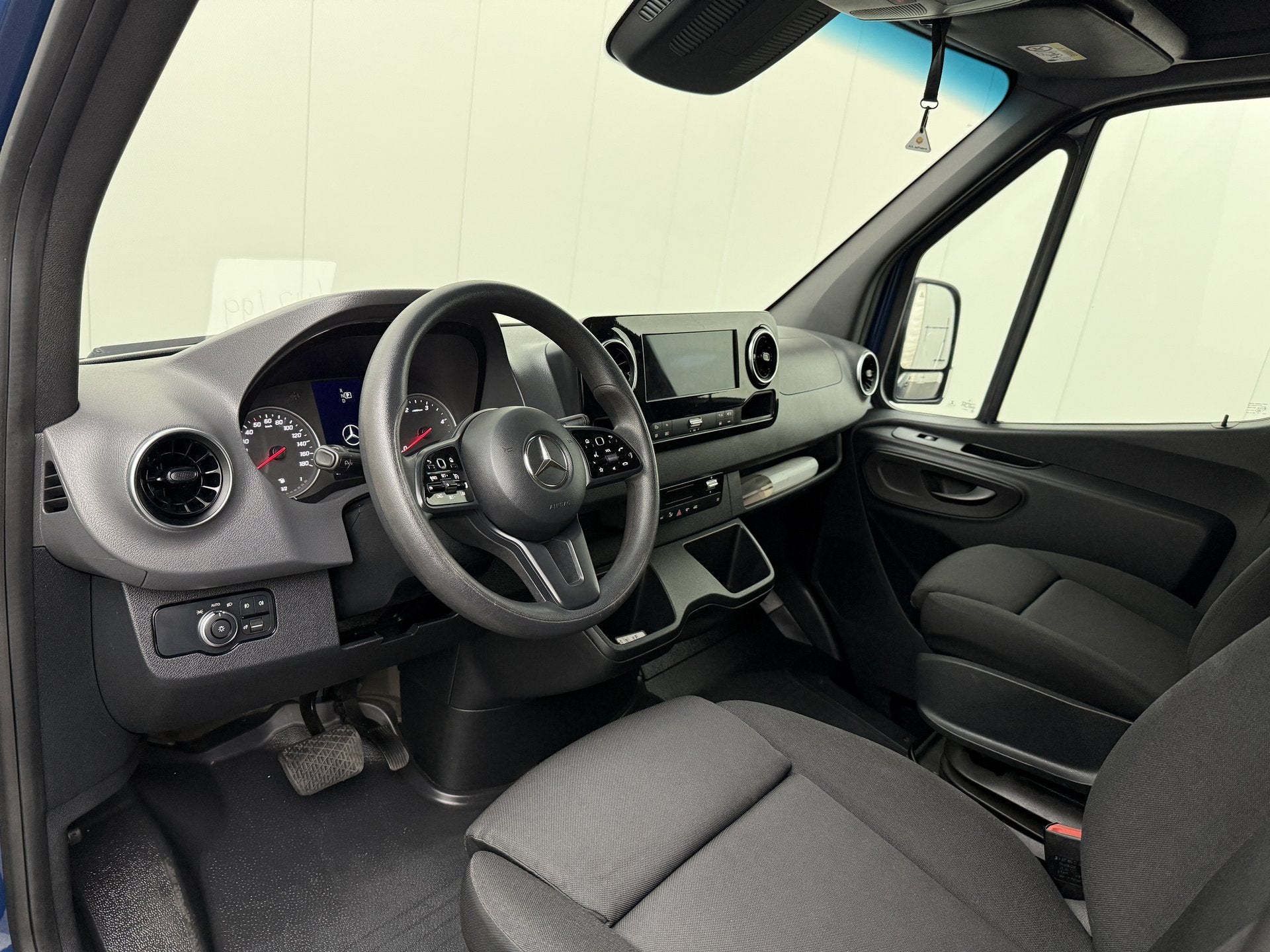 Mercedes-Benz Sprinter 317CDI Automaat L2H1 | Led | 3500Kg T, Automaat, Gebruikt, 4 cilinders, Diesel
