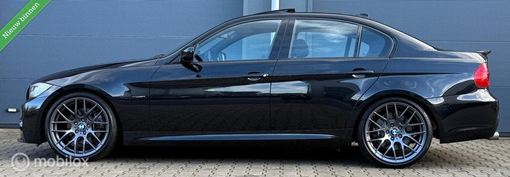 BMW 3-serie 330xi M-Sport X-drive Schuifdak/Led/Xenon/Winter, Auto's, Automaat, Euro 5, Met garantie (alle), 6 cilinders