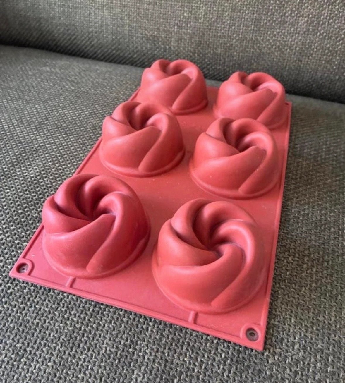 Silikomart Bloem Tulband Bakvorm - zo goed als nieuw, Ophalen of Verzenden, Zo goed als nieuw, Taarten of Cupcakes, Bakvorm