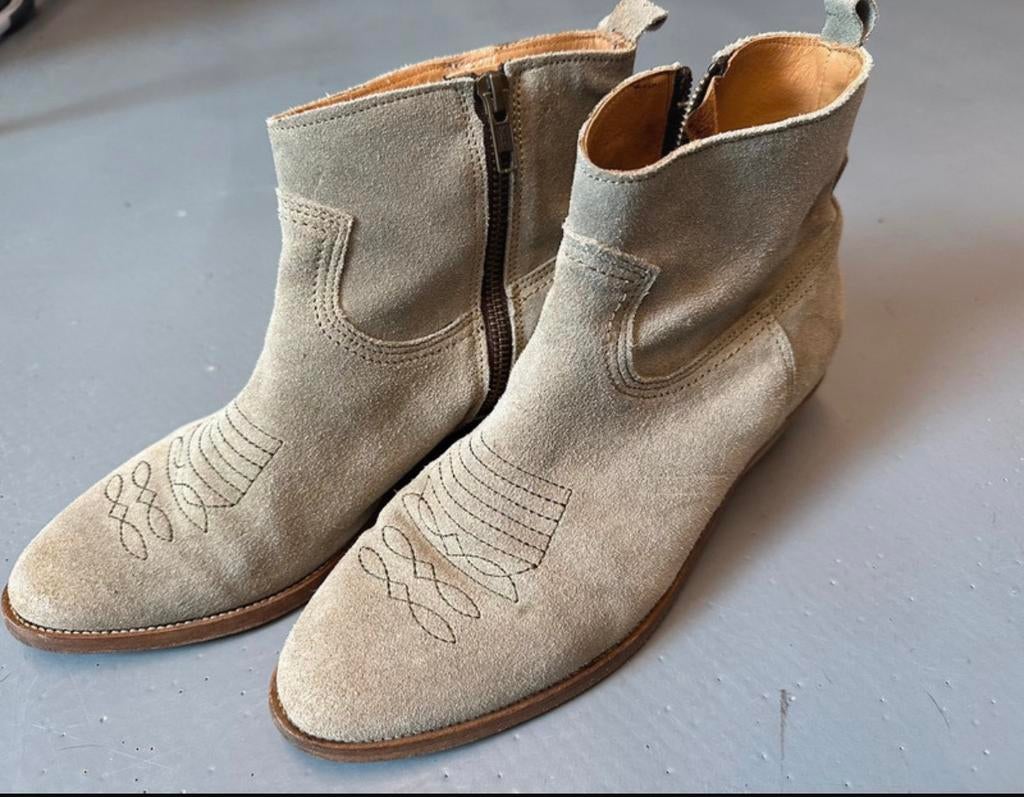Catharina Martins laarzen beige zgan maat 40 suede, Ophalen of Verzenden, Zo goed als nieuw, Beige, Sneakers of Gympen