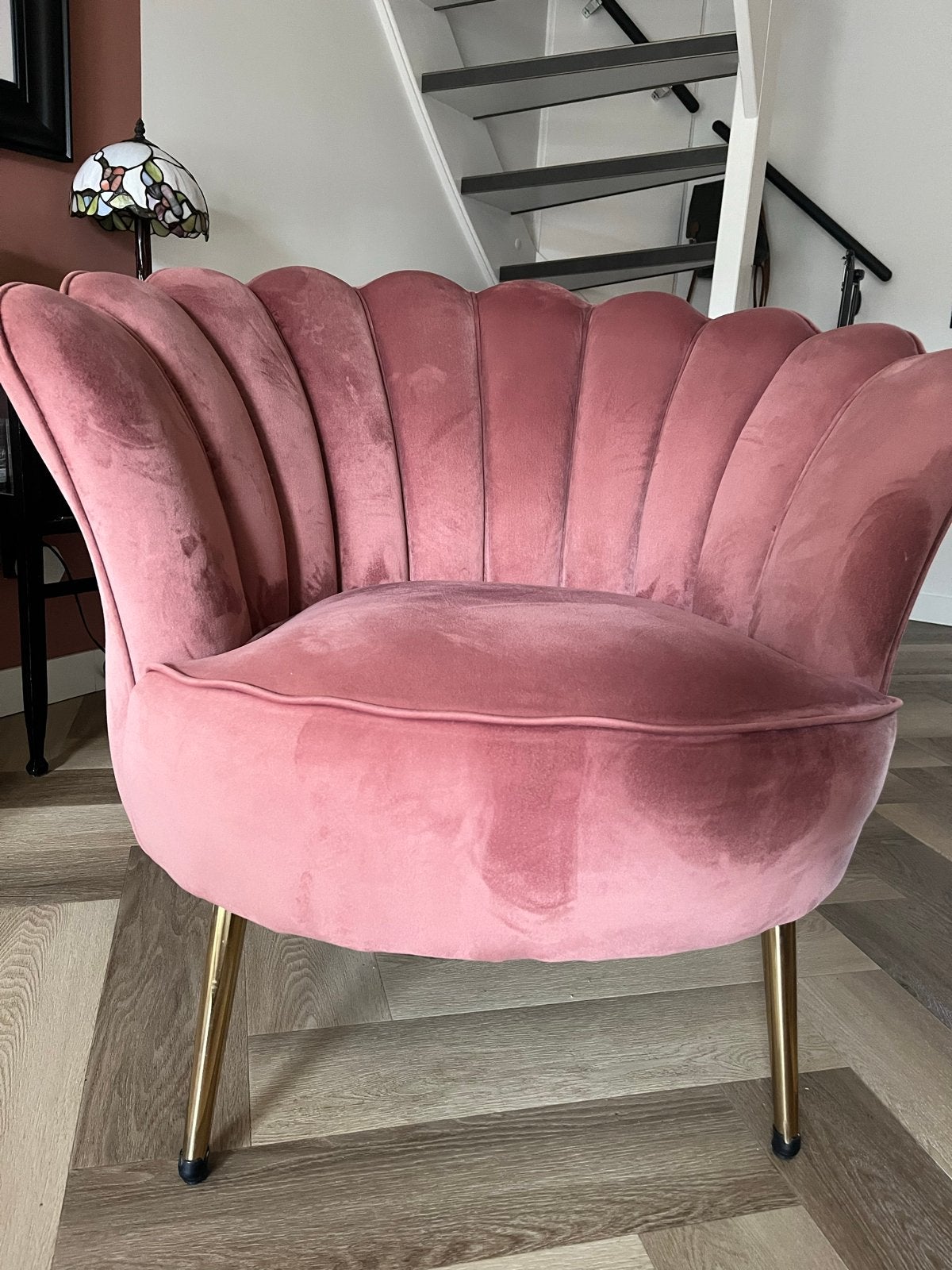Roze schelp fauteuil met gouden poten, Ophalen, Overige kleuren, Zo goed als nieuw, Eén