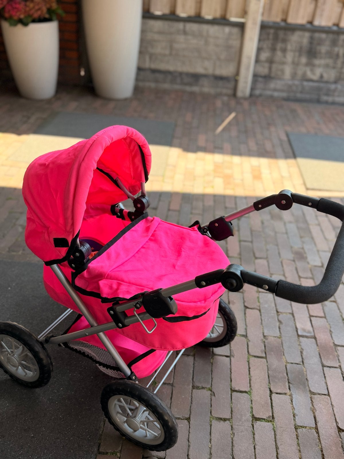 Roze poppenwagen met popje, Kinderen en Baby's, Speelgoed | Poppen, Ophalen, Gebruikt, Babypop