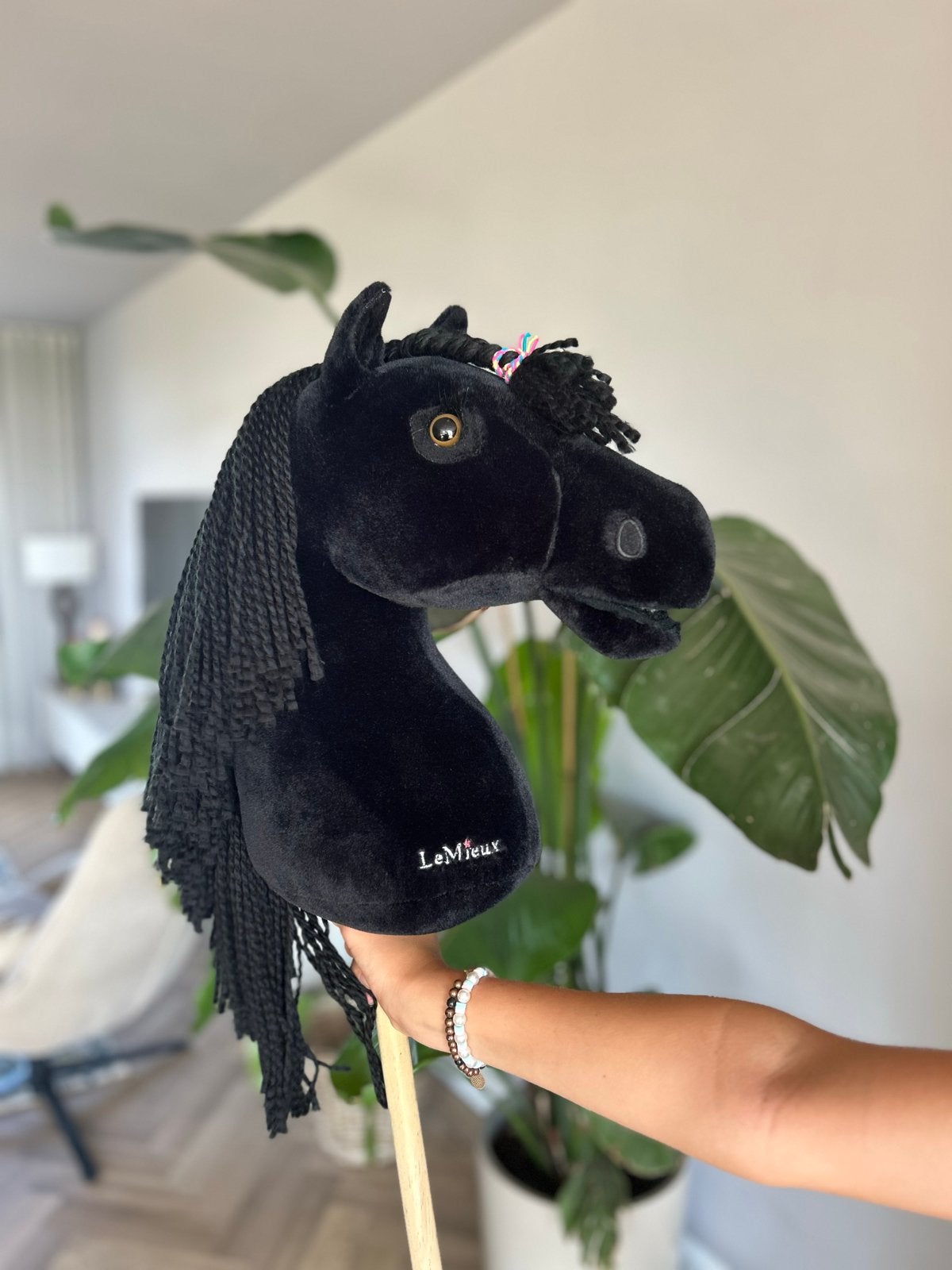 Zo goed als nieuwe LeMieux hobbyhorse zoekt nieuw thuis, Ophalen of Verzenden, Zo goed als nieuw, Jongen of Meisje