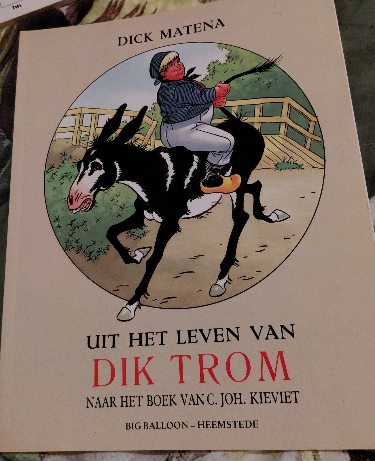 Uit het leven van Dik Trom - Stripboek Dick Matena, Eén stripboek, Ophalen of Verzenden, Gelezen, C.joh.kieviet