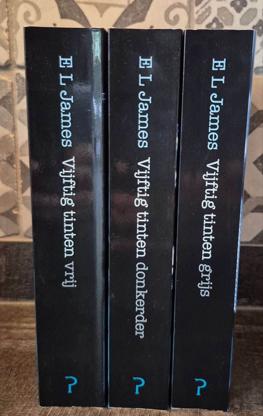 Vijftig Tinten Grijs Trilogie - E L James, Boeken, Ophalen of Verzenden, Zo goed als nieuw, E L James