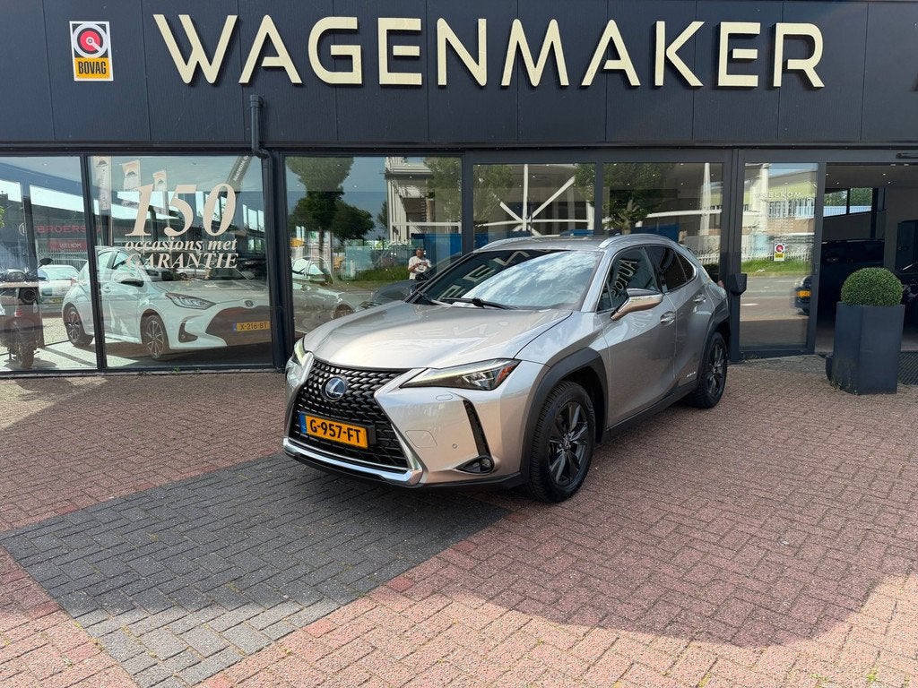 Lexus UX 250h First Edition AUT|Clima|Cruise|NAVI|Cam, Auto's, Lexus, 12 maanden, Gebruikt, 4 cilinders, Alcantara