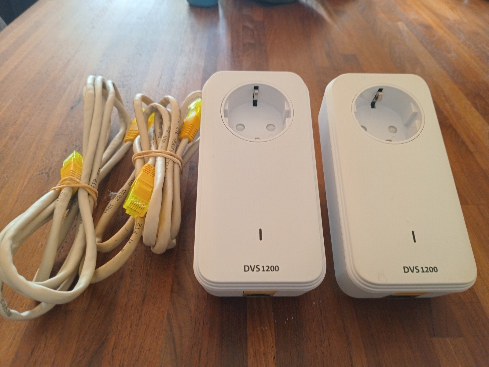 2 PowerPoint adapters KPN, Ophalen of Verzenden, Zo goed als nieuw, Devolo dLAN