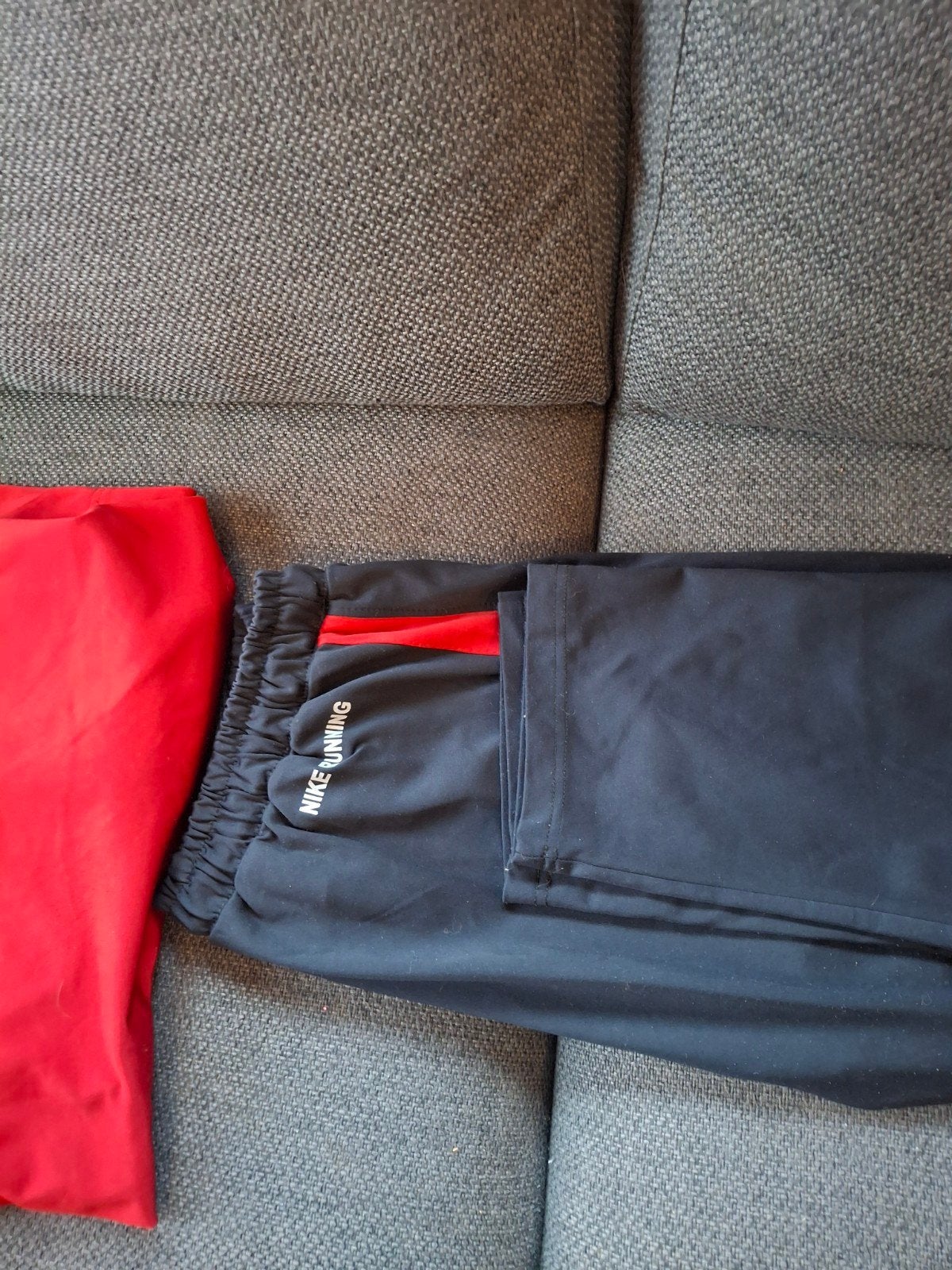 Trainingspak nike, Kleding | Dames, Sportkleding, Zwart, Ophalen of Verzenden, Zo goed als nieuw, Maat 46/48 (XL) of groter