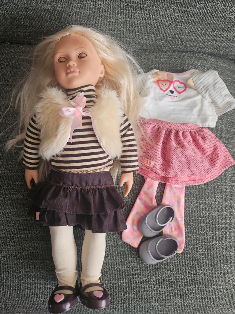 Pop Our Generation met extra kleding, Ophalen