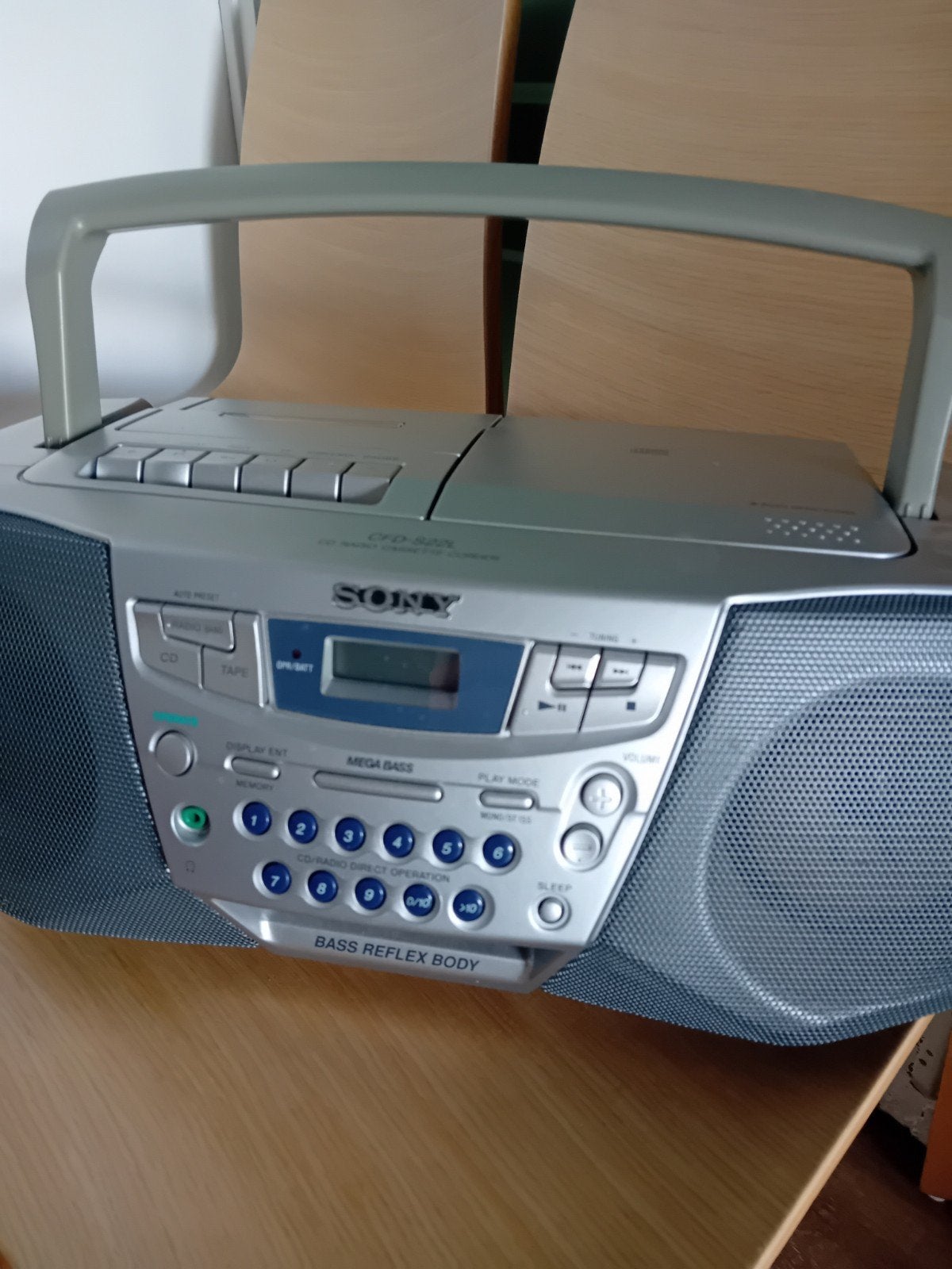 Sony draagbare stereo cd cassette speler radio, Ophalen