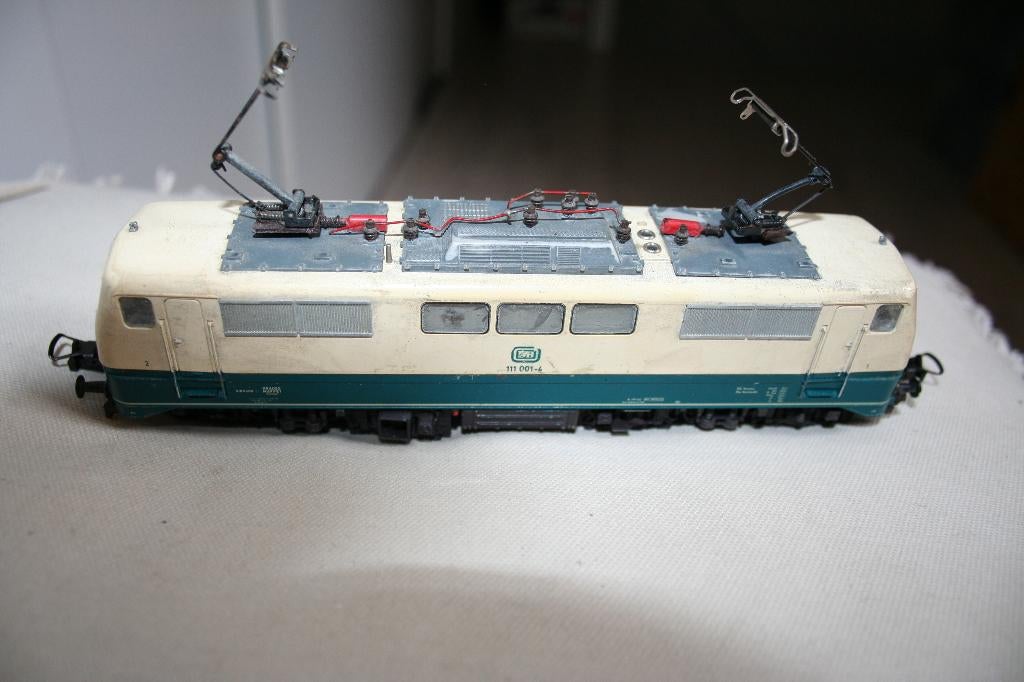 trix E 111 voor 2 rail, Hobby en Vrije tijd, Modeltreinen | H0, Gebruikt, Trix, Ophalen of Verzenden, Analoog