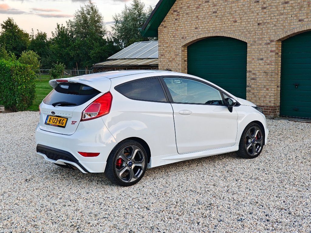 Foto 3 van Ford Fiesta ST 1.6 182PK