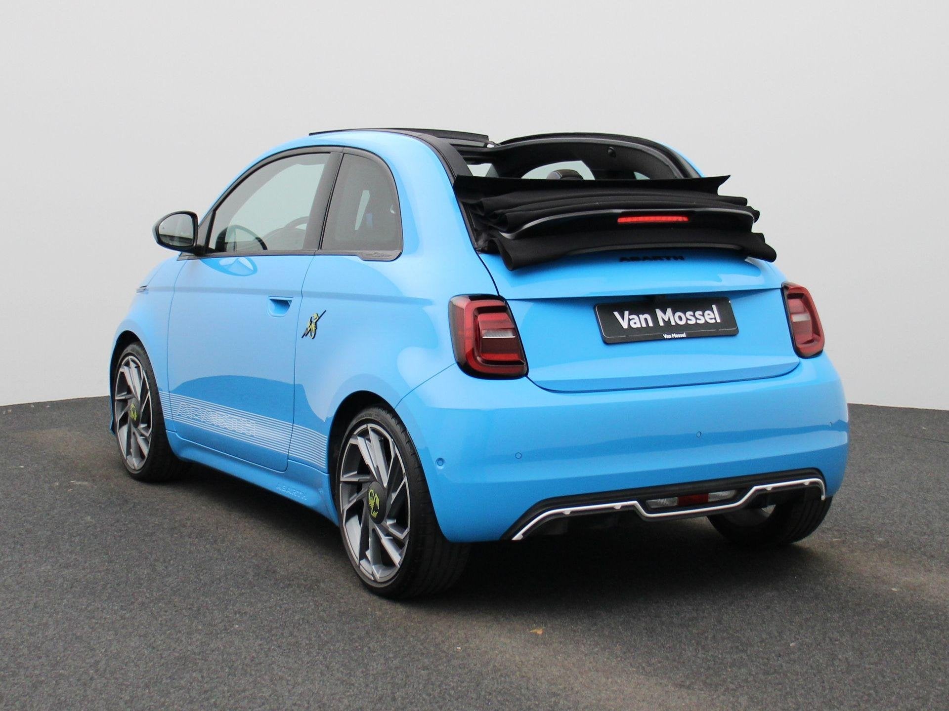 Fiat 500 C Abarth Scorpionissima 42 kWh | Cabrio | Apple Car, 12 maanden, Gebruikt, Alcantara, 155 pk
