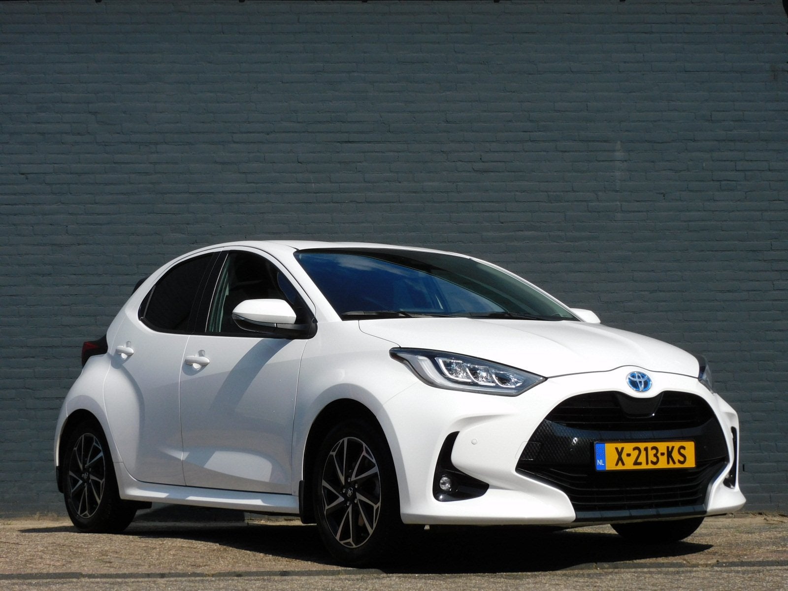Toyota Yaris 1.5 Hybrid Active TOPSTAAT! DEALER ONDERHOUDEN!, Dealer onderhouden, Gebruikt, LED verlichting, 450 kg