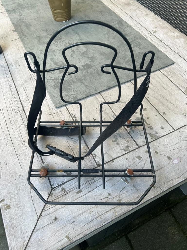 Schooltas rek voor fiets, Ophalen, Zo goed als nieuw