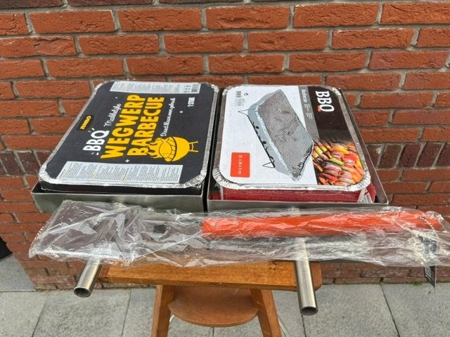 Onderstel voor wegwerp barbeque. Klaar voor gebruik., Ophalen of Verzenden, Nieuw, Met accessoires