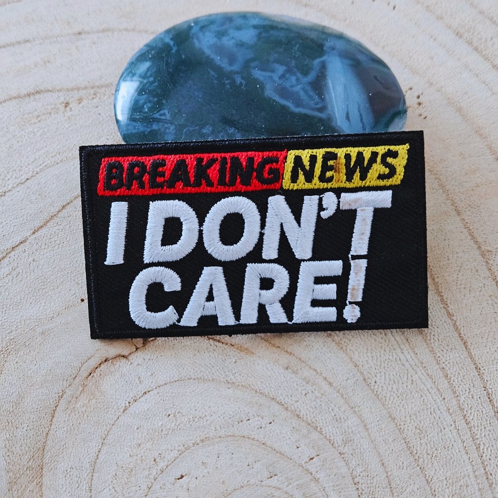 Strijk embleem applicatie Patch Breaking news I don't care, D, Nieuw, Ophalen of Verzenden, D
