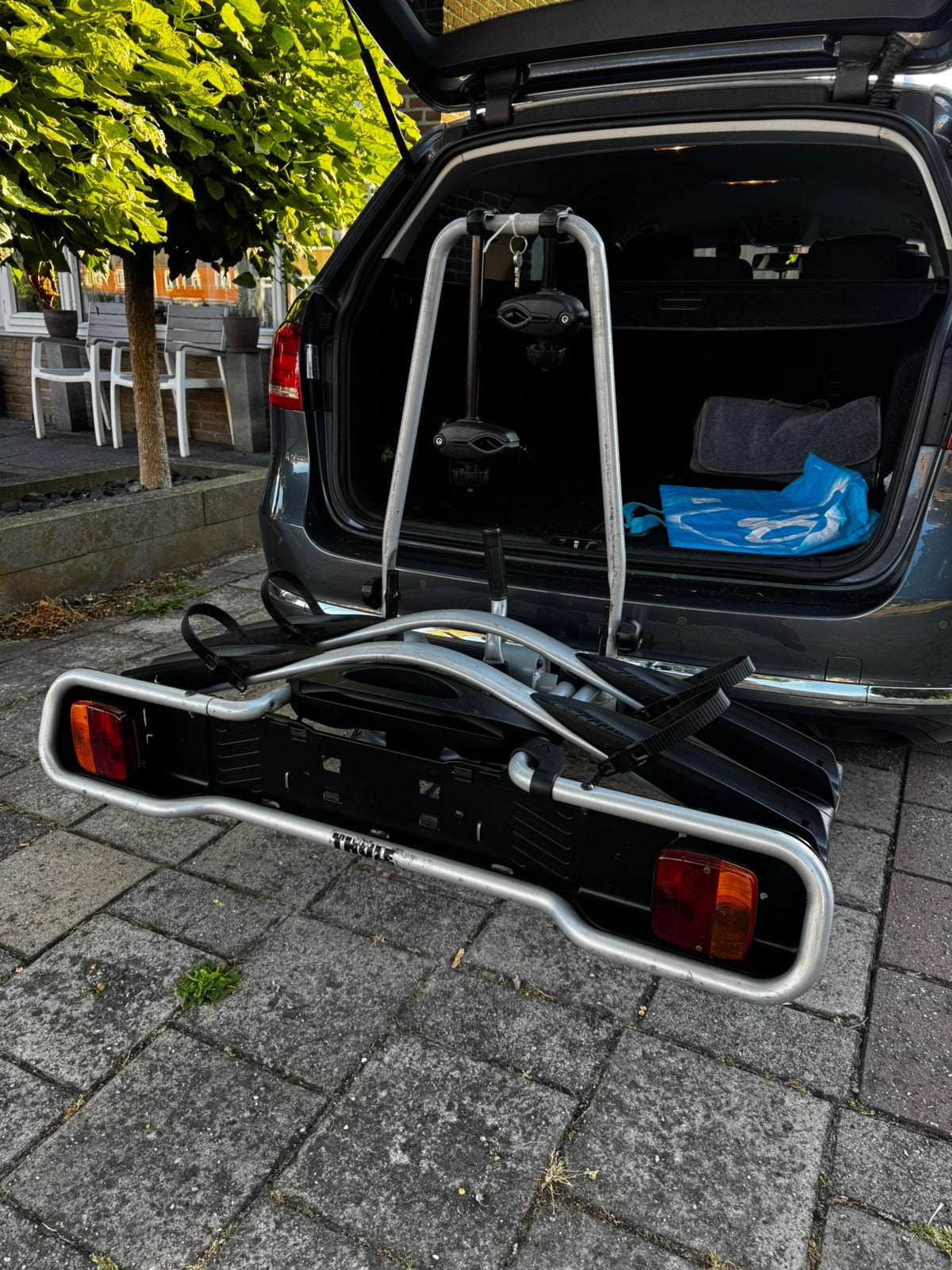Thule kantelbare fietsendrager, Ophalen, 2 fietsen, Gebruikt, Trekhaakdrager