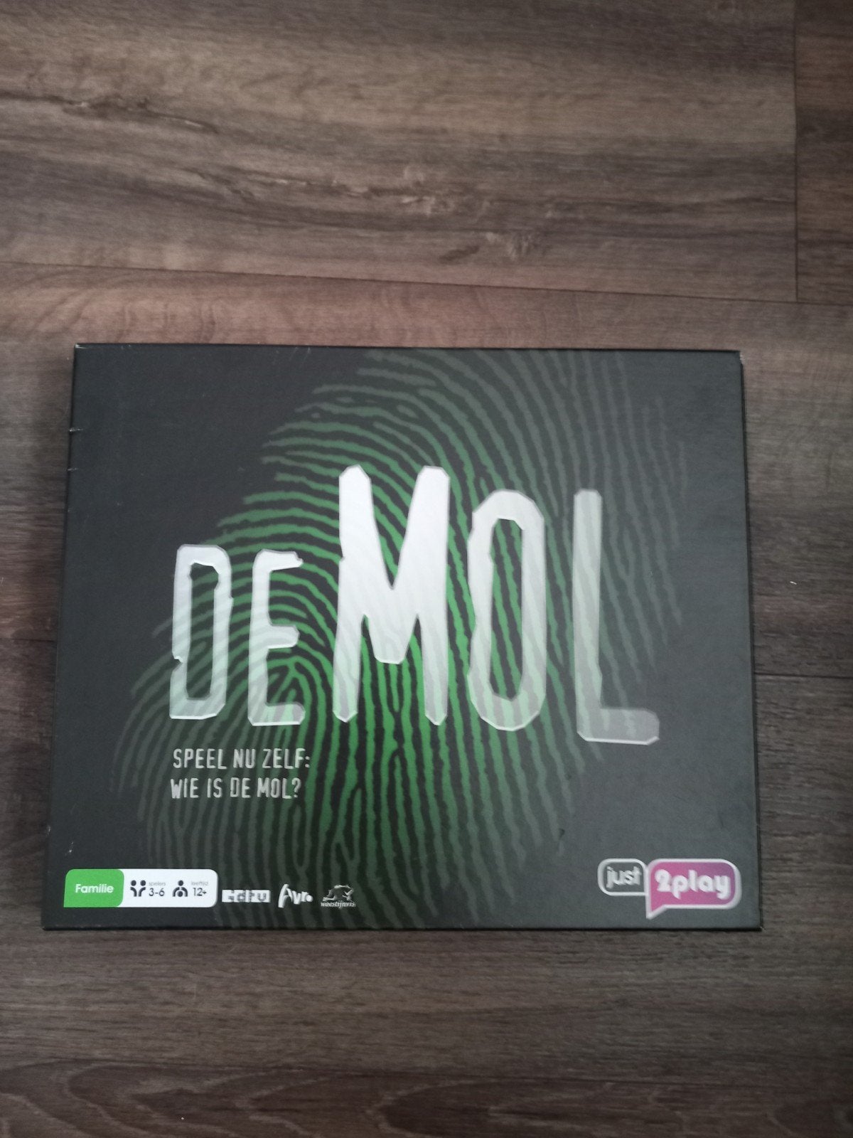 De Mol Bordspel - Speel nu zelf: Wie is de Mol?, Drie of vier spelers, Ophalen, Nieuw, Just 2play