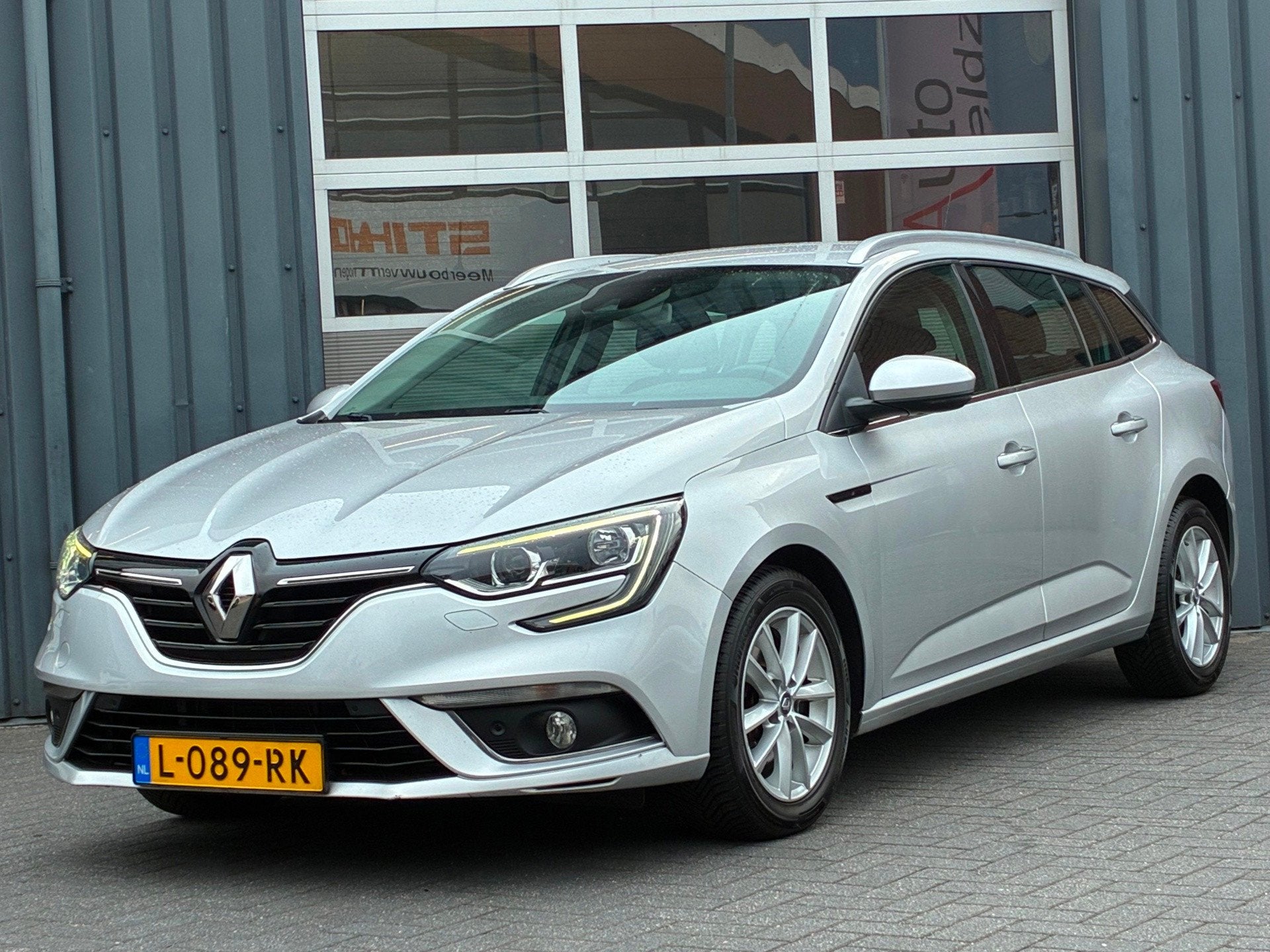 Renault Mégane Estate 1.2 TCe Zen Climate control, Navigati, Voorwielaandrijving, Gebruikt, 4 cilinders, 132 pk